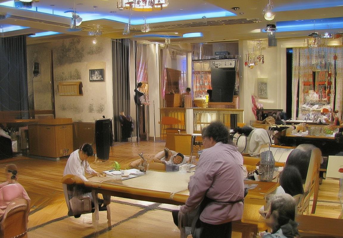 国安上港对决：战术心理激战，关键瞬间解析